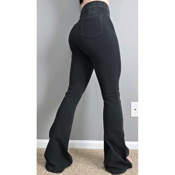 OFFLINE By Aerie | Size Small | PartyFavor Hi-Rise Flare Textured Black Leggings - Picture 3 of 10